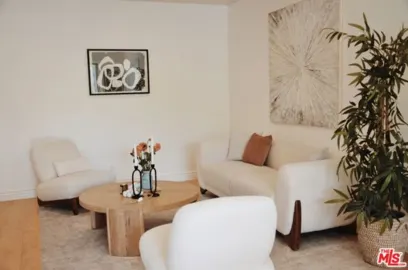 1328 Havenhurst Drive #202 Photo