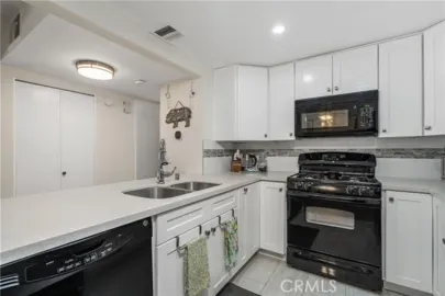 15155 Sherman Way #60 Photo