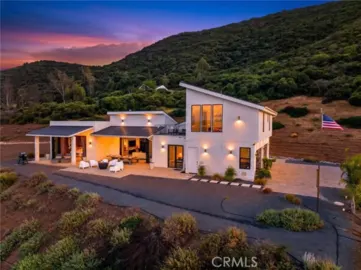 42950 Ivy Street Photo