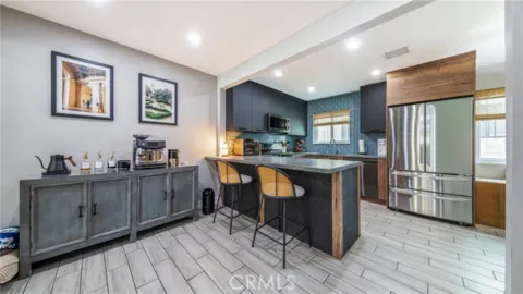 7422 Hazeltine Photo