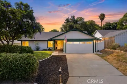 30416 Mira Loma Photo