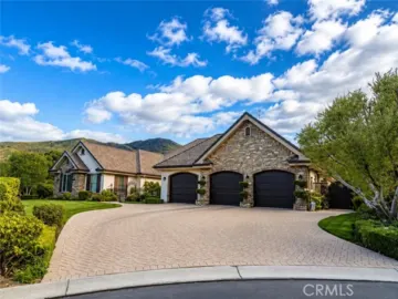 22121 Lynx Court Photo