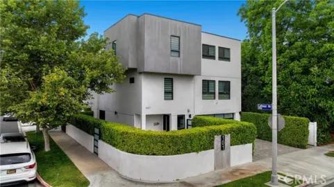 14157 Tiara Street #101 Photo