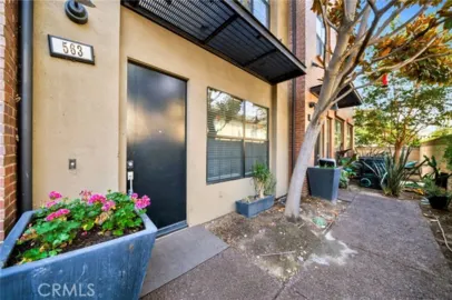 563 W Maple Avenue Photo