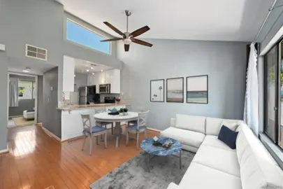 4576 Hawley #5 Photo
