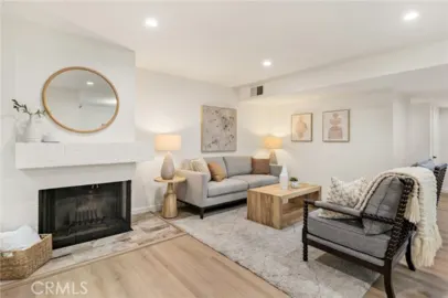 441 E San Jose #111 Photo