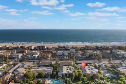 16922 Pacific Coast Hwy #102 Photo
