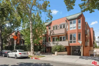 121 N Almont Drive #201 Photo