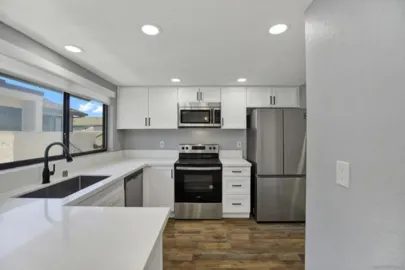 8878 Regents Road #201 Photo