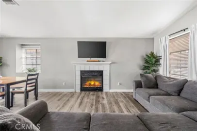 39875 Knollridge Photo