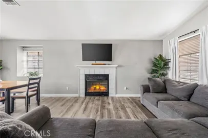 39875 Knollridge Photo