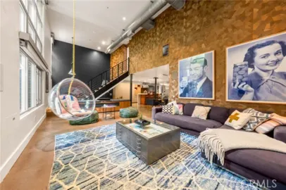 1037 N Laurel Avenue #11B Photo