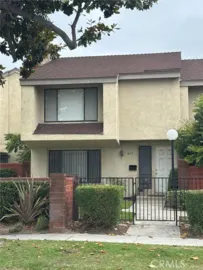 835 W Orangewood Photo