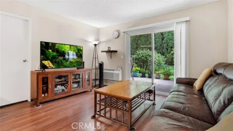 4782 Lakeview Photo
