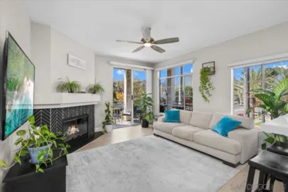 2150 Camino De La Reina #4204 Photo