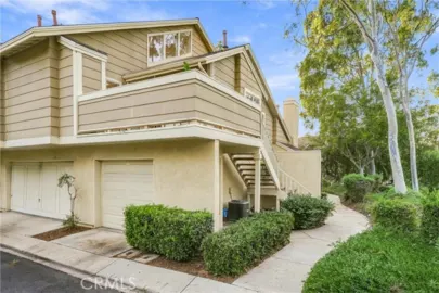 21143 River Glen Photo