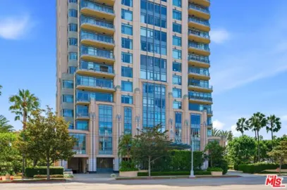 10800 Wilshire Boulevard #403 Photo