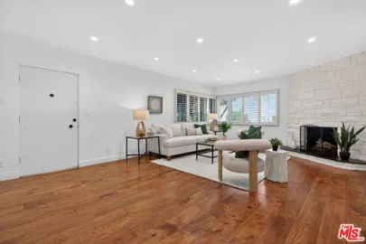 4563 Finley Avenue #3 Photo