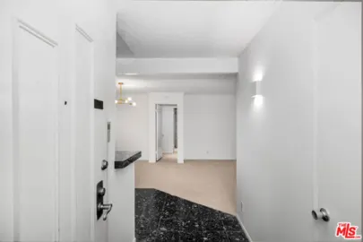 355 S Los Robles Avenue #210 Photo