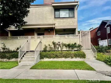 19451 Sherman Way #501 Photo