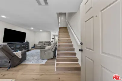 19124 Hamlin Street #4 Photo