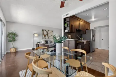 5412 Lindley Avenue #322 Photo