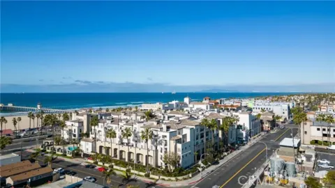 200 Pacific Coast Highway #M50 Photo