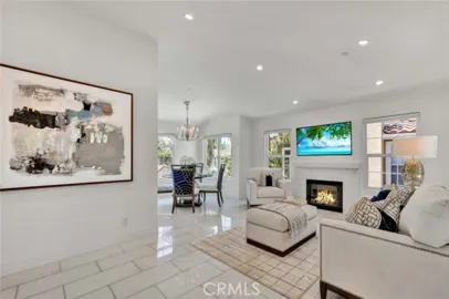 186 Gallery Way Photo