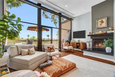 9322 N Marina Pacifica Photo