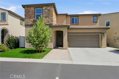 30028 Arroyo Springs Photo