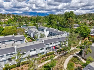 26415 Waterford Circle Photo