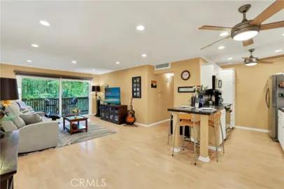 552 N Bellflower #303 Photo