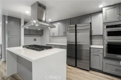 227 E Burbank #C Photo