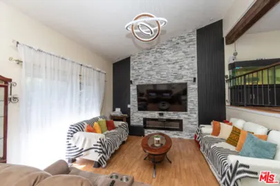 9041 Van Nuys Boulevard #210 Photo
