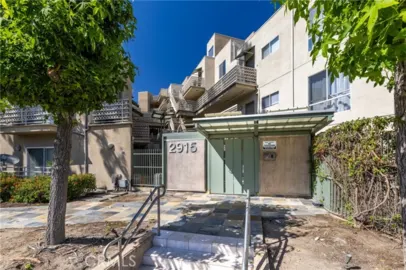 2915 Montrose Avenue #430 Photo