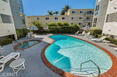 5454 Zelzah Avenue #204 Photo
