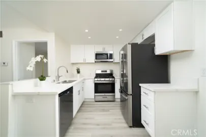 1501 N Brea Boulevard #212 Photo