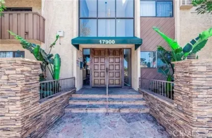 17900 Sherman #504 Photo