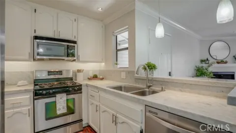 6063 Terrace Photo
