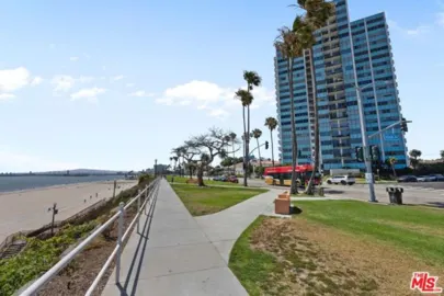 2999 E Ocean Boulevard #210 Photo