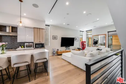 4425 Studio Place Photo