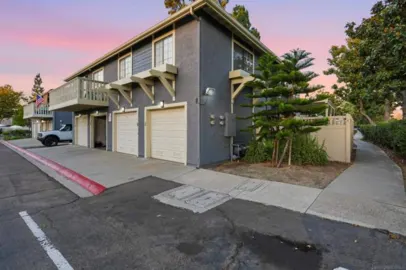 8837 Tamberly #C Photo