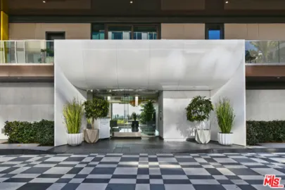 8420 W Sunset Boulevard #403 Photo