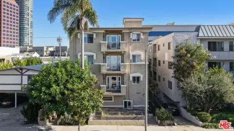 11848 Goshen Avenue #402 Photo