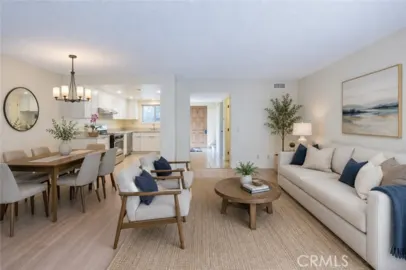 1008 Las Lomas Unit C Photo