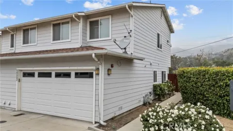 14552 Foothill Photo