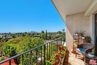 818 N Doheny Drive #606 Photo