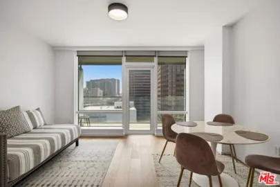 877 Francisco Street #1119 Photo