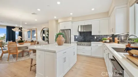 1831 Lychee Street Photo