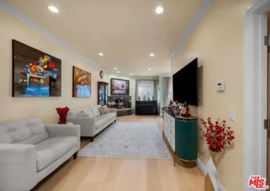 17914 Magnolia Boulevard #130 Photo